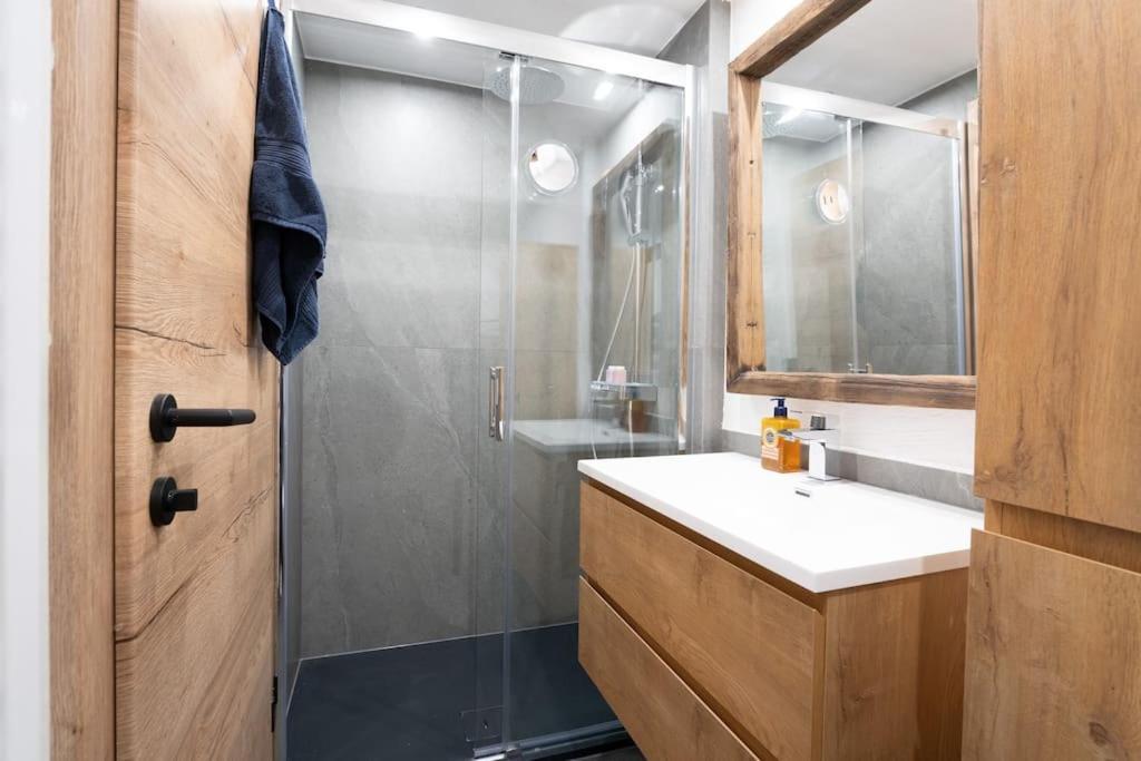 Charming Close To The Slopes, Skiing & Hiking Apartment *